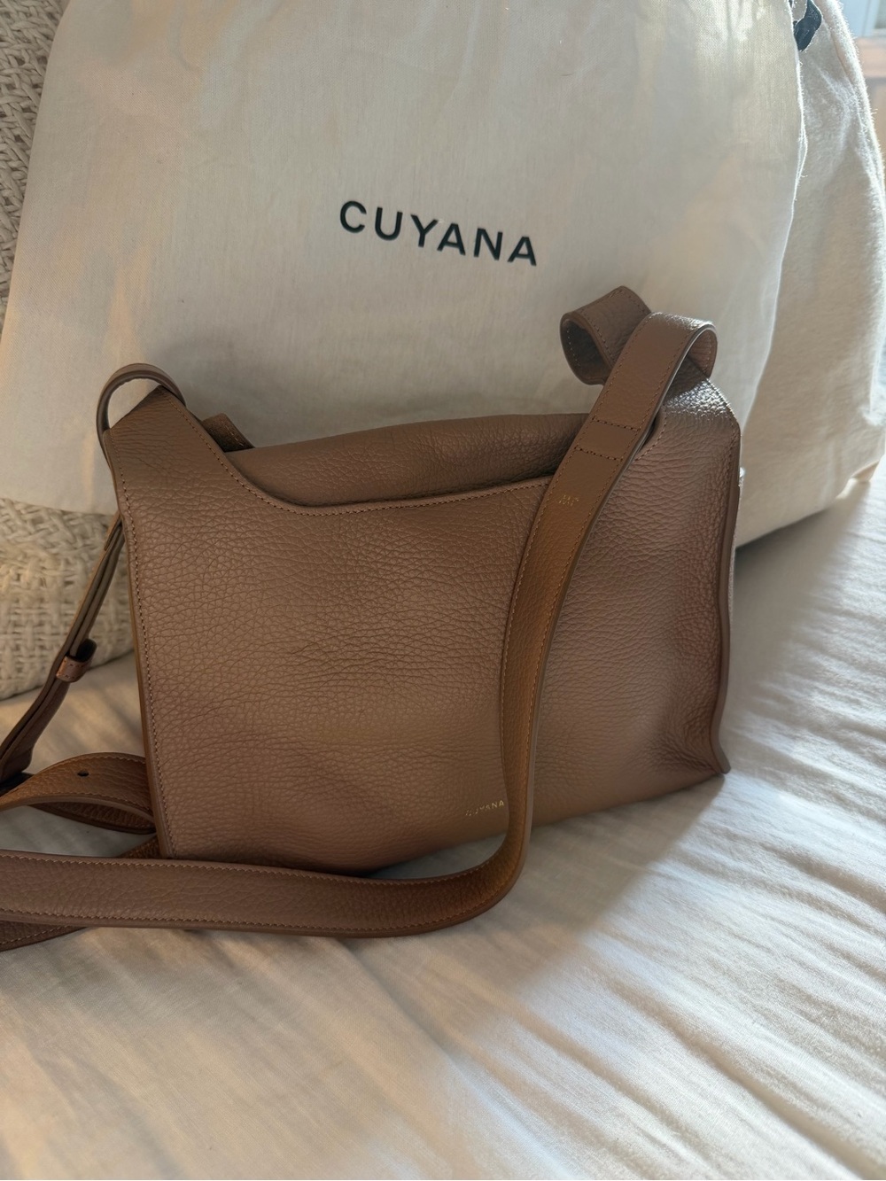Cuyana Double Loop Pebbled Leather Crossbody in Taupe Brown
